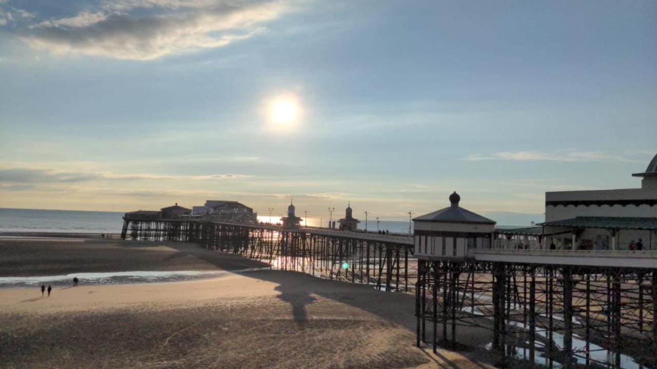 The Winter Garden Suites Blackpool Exterior foto